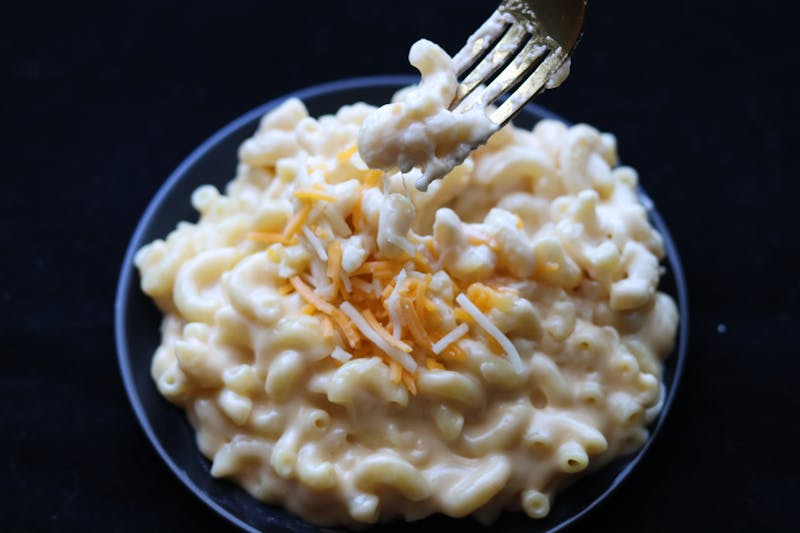 Mac and cheese comfort side dish